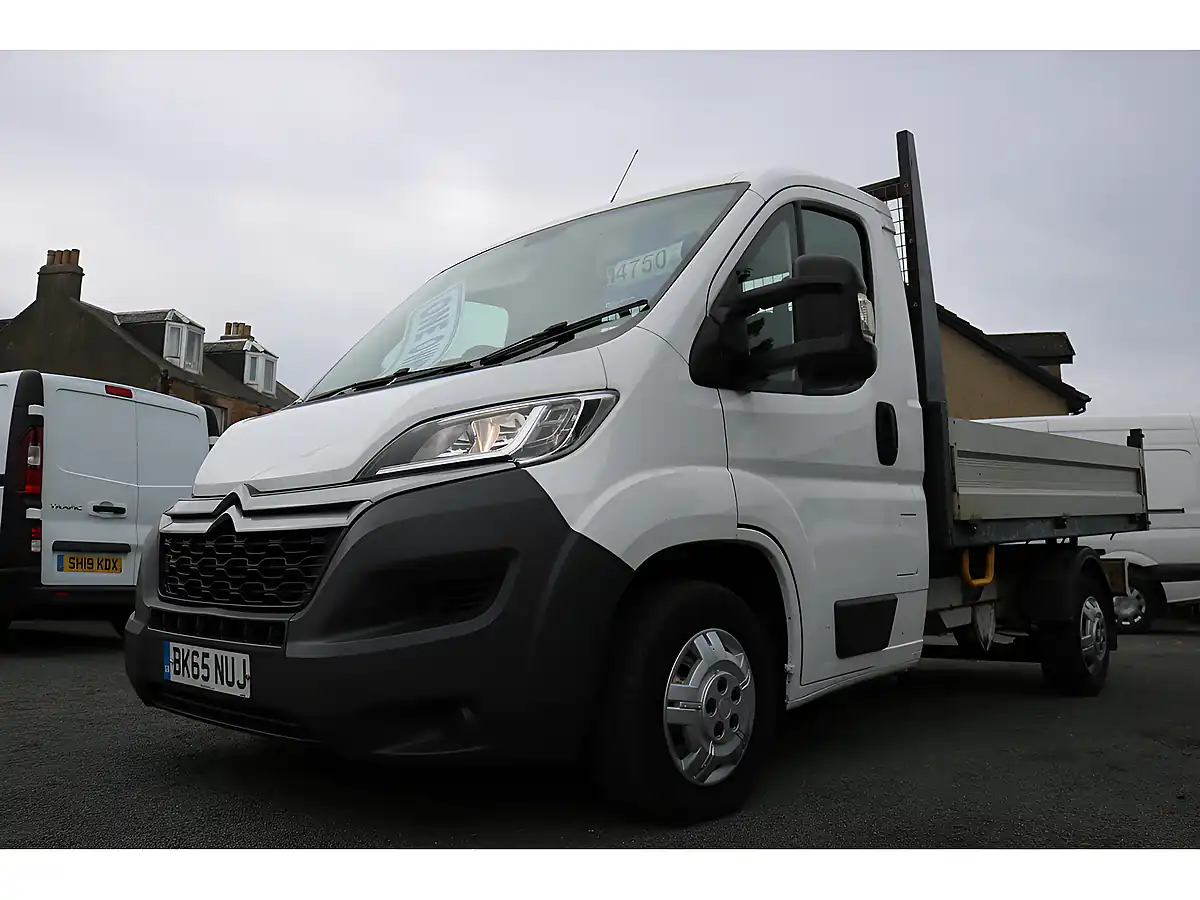 Used 2015 Citroen Relay 35 L2 Tipper White - Interior and Exterior details 9