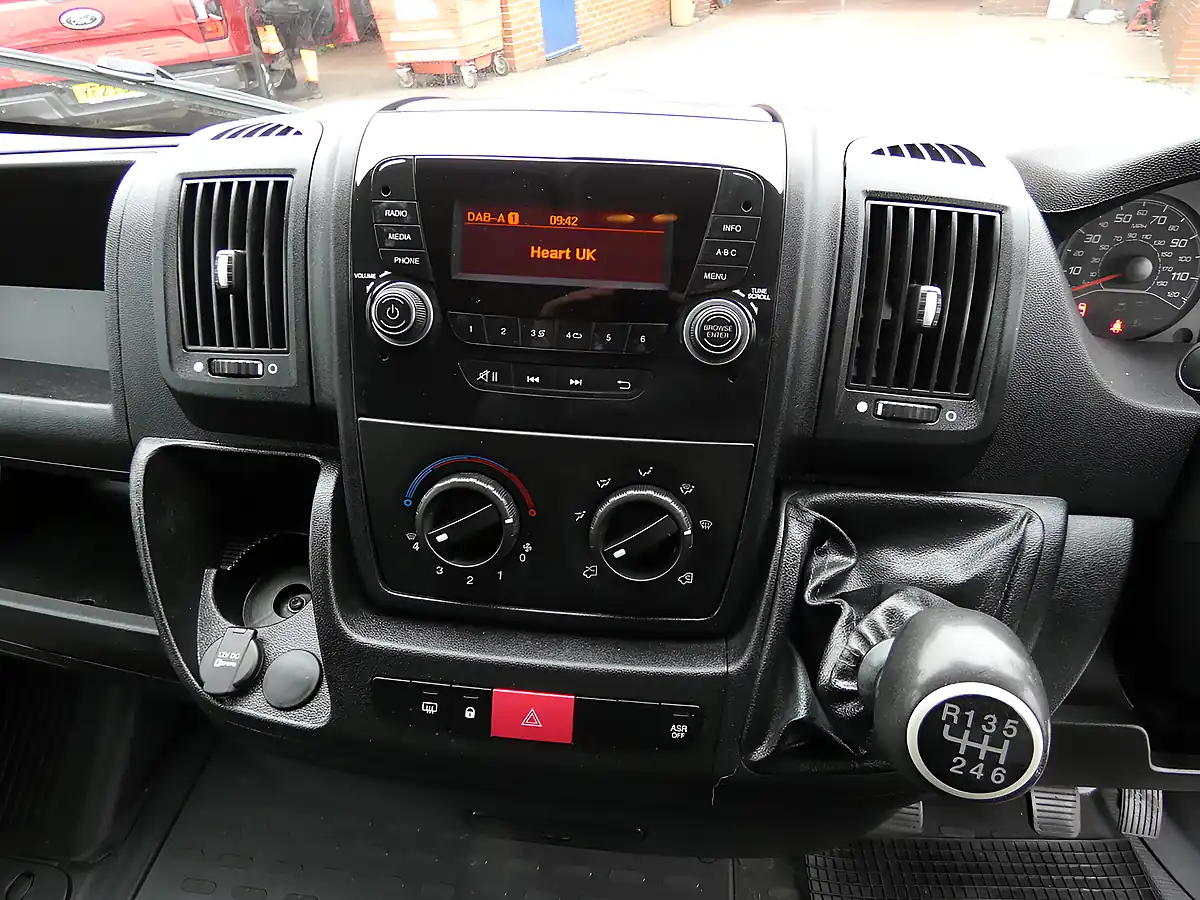 Used 2015 Citroen Relay Enterprise L3H2 Lwb High Roof White - Interior and Exterior details 8