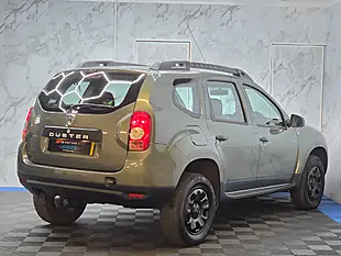 Used 2015 Dacia Duster Ambiance Green - Interior and Exterior details 9