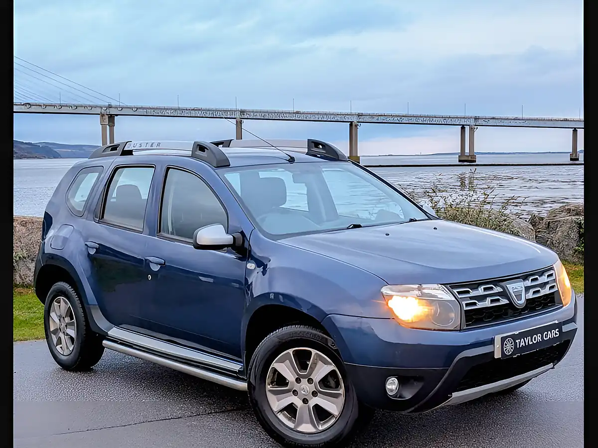 Used 2015 Dacia Duster Laureate Prime Blue - Interior and Exterior details 3