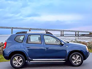 Used 2015 Dacia Duster Laureate Prime Blue - Interior and Exterior details 4