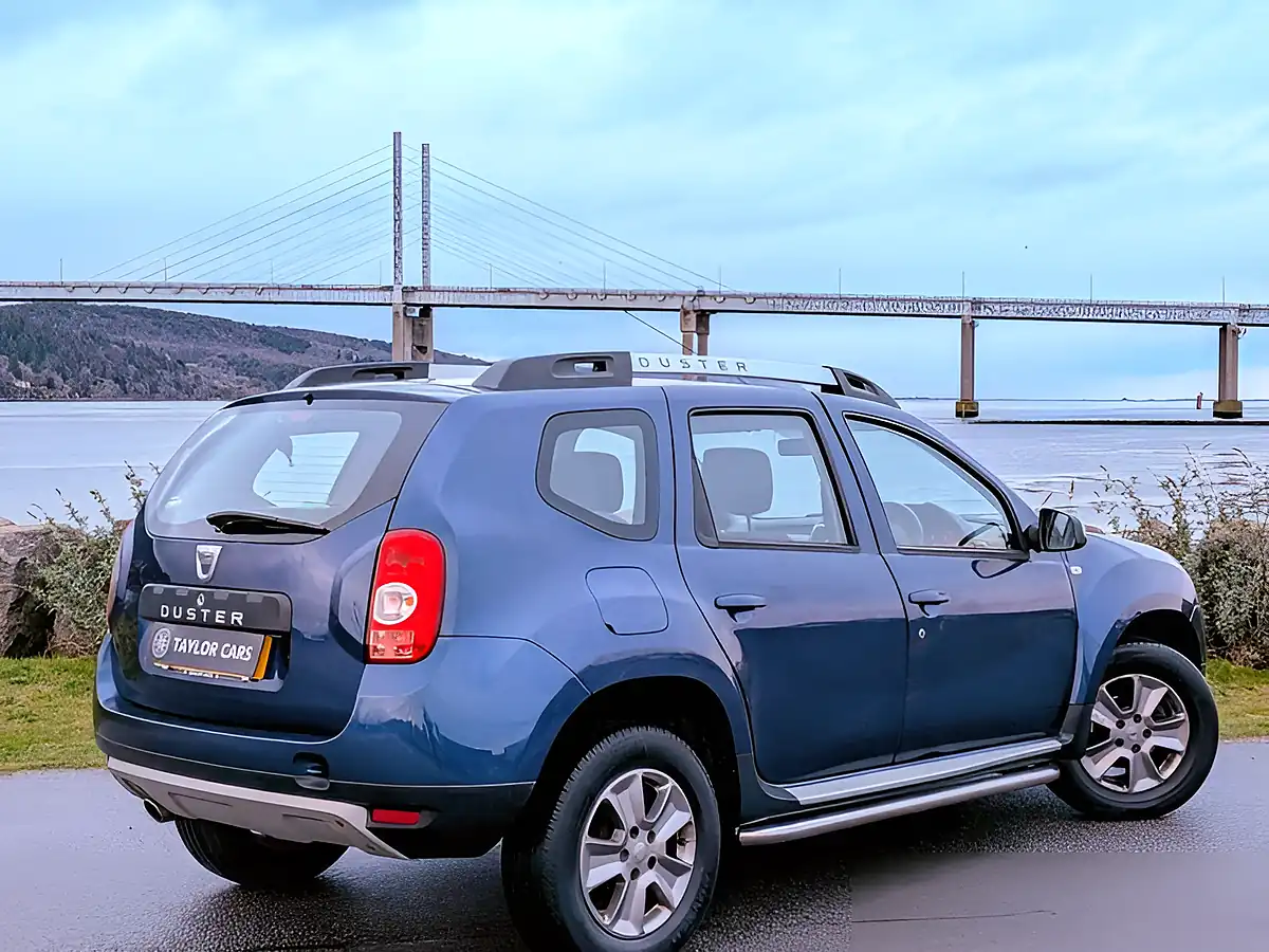 Used 2015 Dacia Duster Laureate Prime Blue - Interior and Exterior details 5