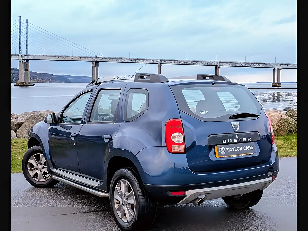 Used 2015 Dacia Duster Laureate Prime Blue - Interior and Exterior details 7