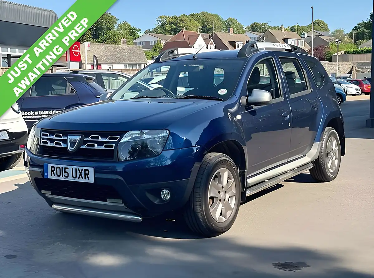 Used 2015 Dacia Duster Laureate Prime Blue - Front View
