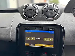 Used 2015 Dacia Duster Laureate Prime Blue - Interior and Exterior details 17