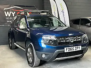 Used 2015 Dacia Duster Laureate Prime Blue - Interior and Exterior details 4