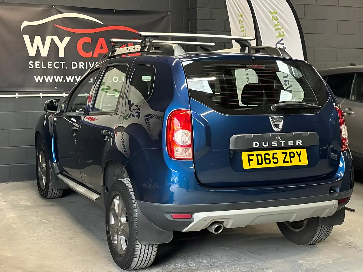 Used 2015 Dacia Duster Laureate Prime Blue - Interior and Exterior details 9