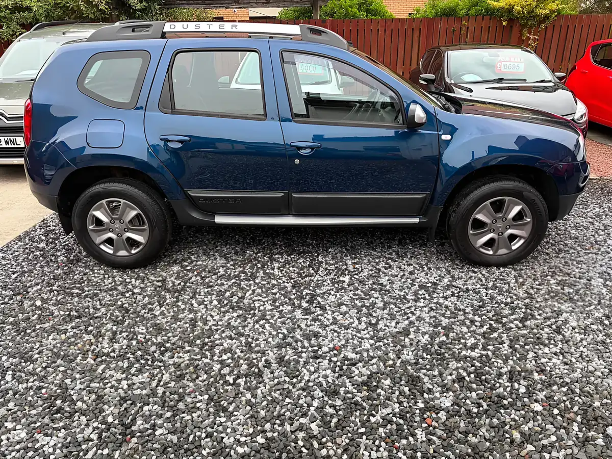 Used 2015 Dacia Duster Laureate Prime Blue - Interior and Exterior details 14