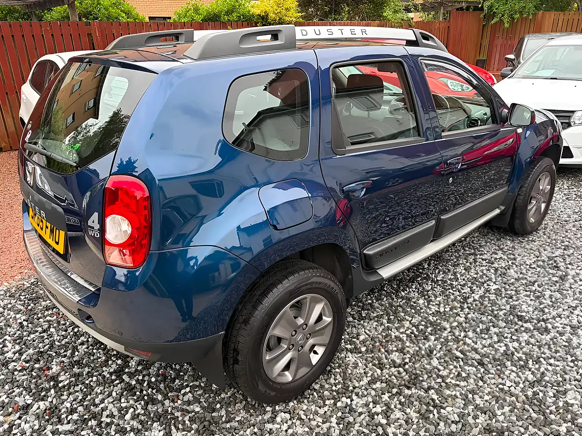 Used 2015 Dacia Duster Laureate Prime Blue - Interior and Exterior details 16