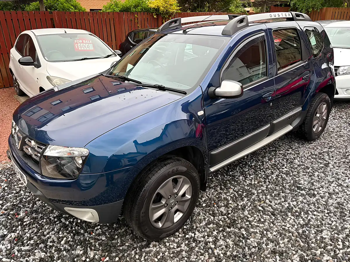 Used 2015 Dacia Duster Laureate Prime Blue - Interior and Exterior details 9