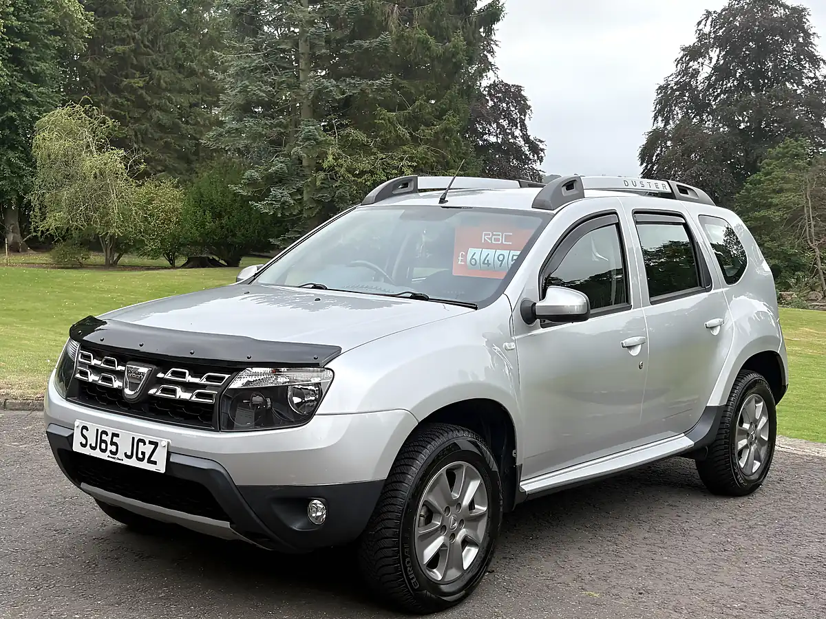 Used 2015 Dacia Duster Laureate Silver - Interior and Exterior details 13