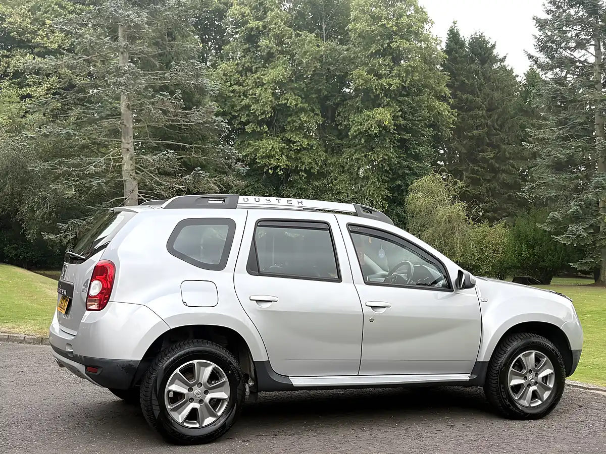 Used 2015 Dacia Duster Laureate Silver - Interior and Exterior details 14