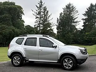 Used 2015 Dacia Duster Laureate Silver - Interior and Exterior details 3