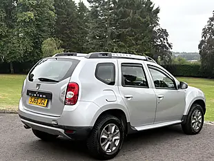 Used 2015 Dacia Duster Laureate Silver - Interior and Exterior details 5