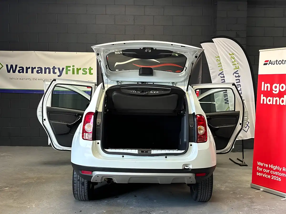 Used 2015 Dacia Duster Laureate White - Interior and Exterior details 18