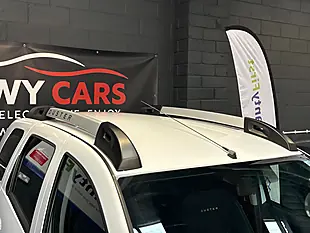 Used 2015 Dacia Duster Laureate White - Interior and Exterior details 20