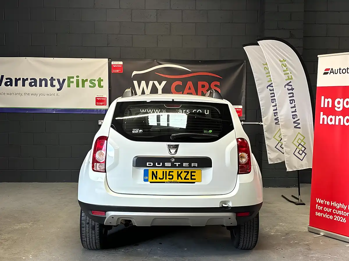 Used 2015 Dacia Duster Laureate White - Interior and Exterior details 8