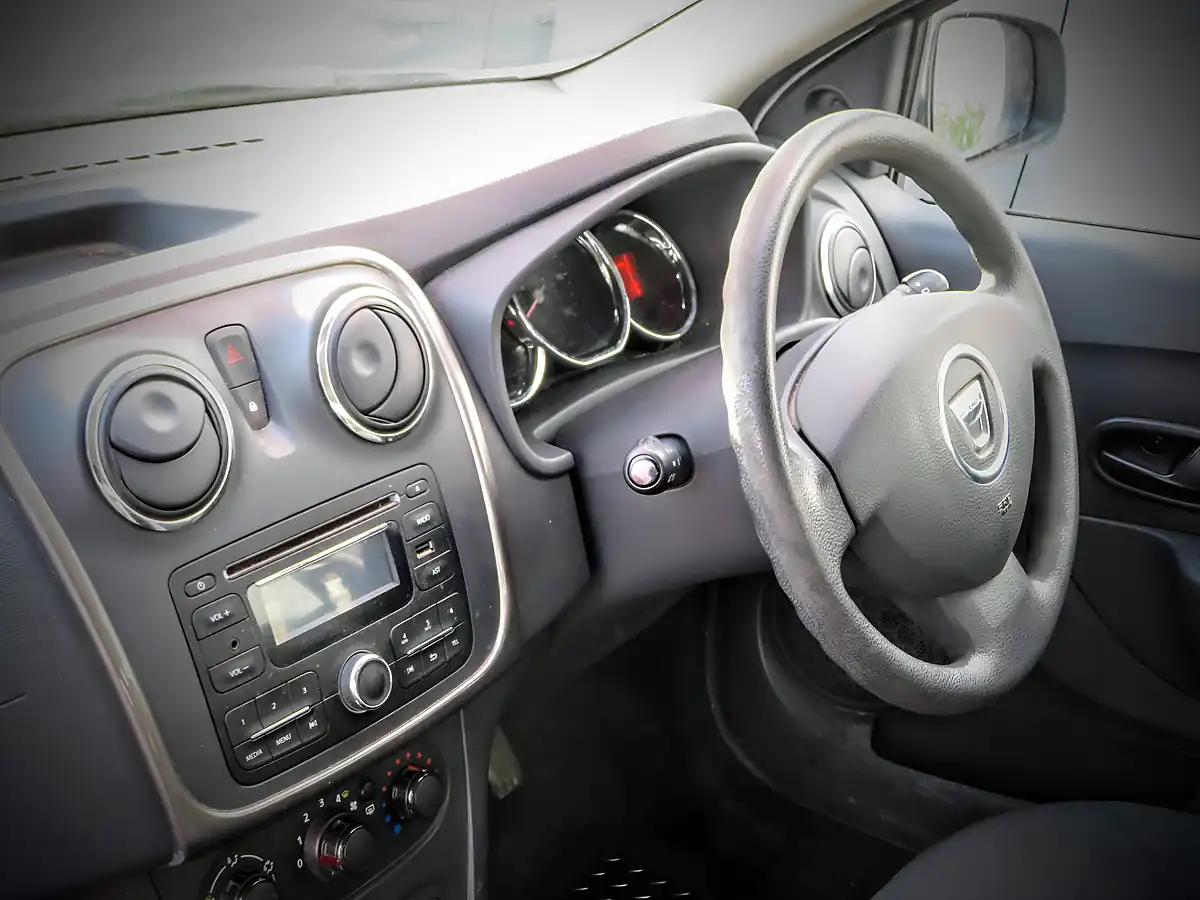Used 2015 Dacia Logan Ambience White - Interior and Exterior details 12