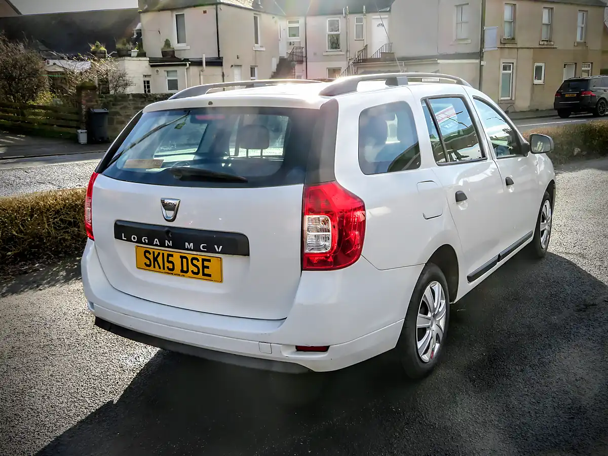 Used 2015 Dacia Logan Ambience White - Interior and Exterior details 7