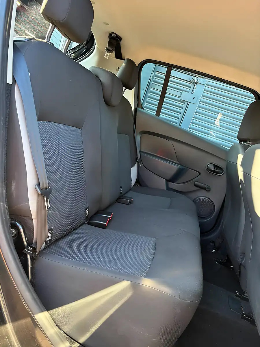 Used 2015 Dacia Sandero Ambiance Black - Interior and Exterior details 14