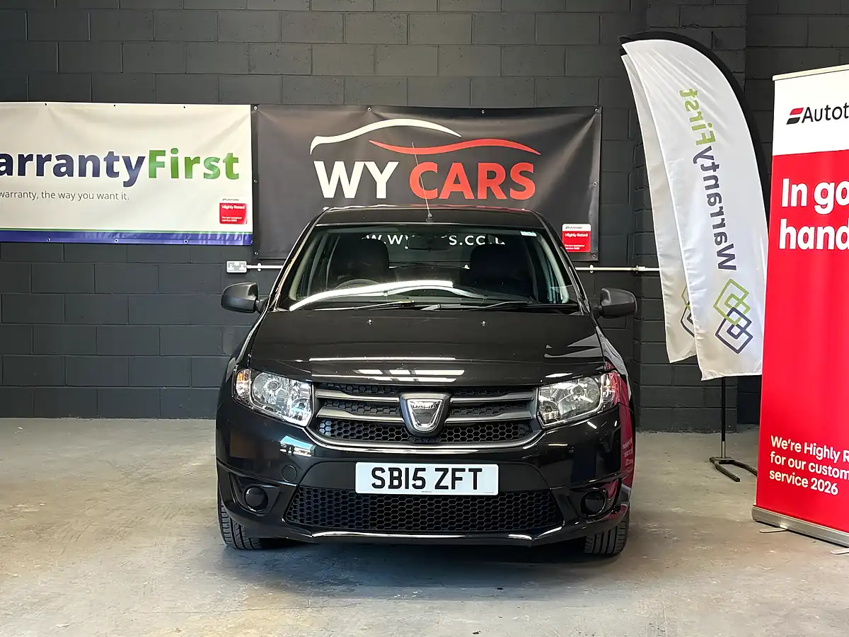 Used 2015 Dacia Sandero Ambiance Black - Interior and Exterior details 2