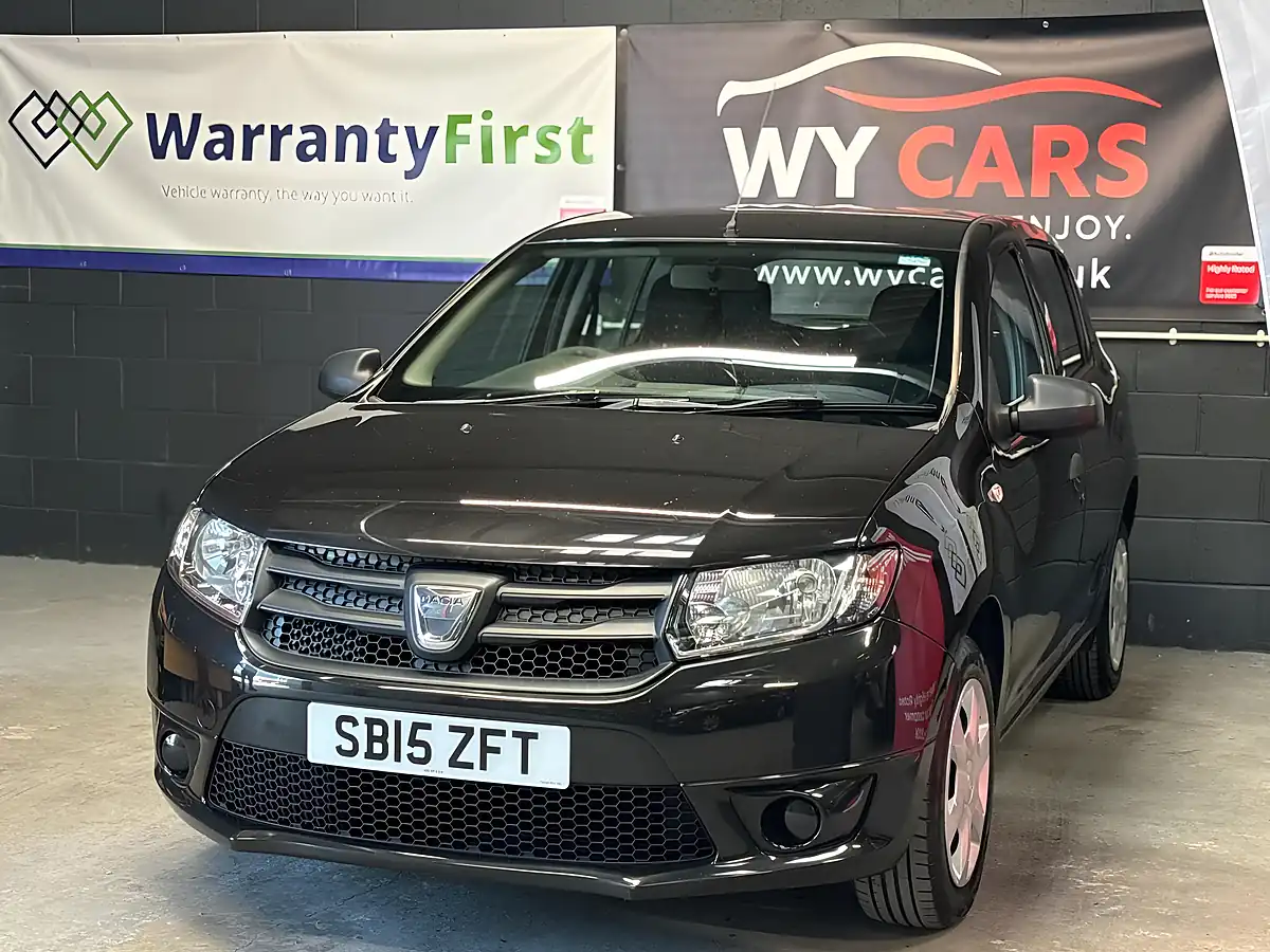 Used 2015 Dacia Sandero Ambiance Black - Interior and Exterior details 3
