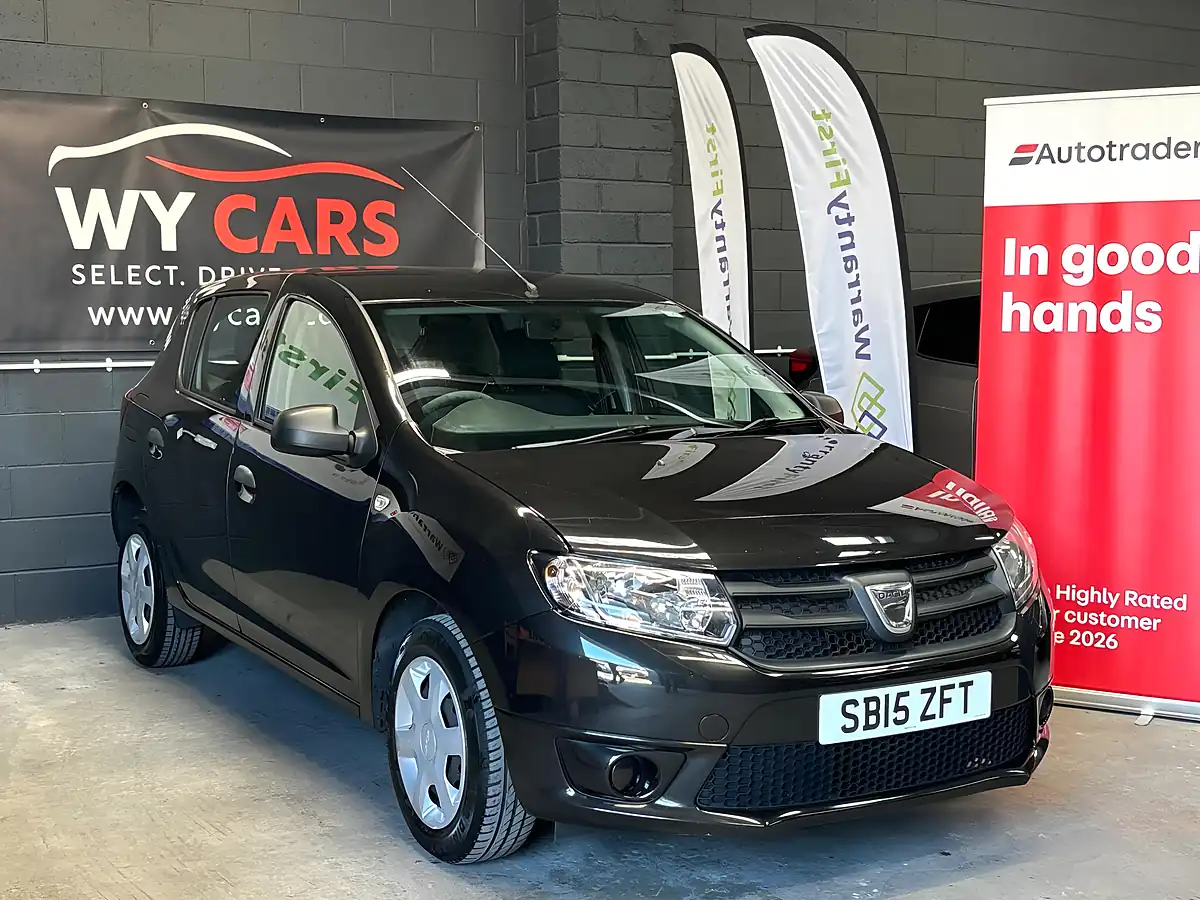Used 2015 Dacia Sandero Ambiance Black - Interior and Exterior details 4