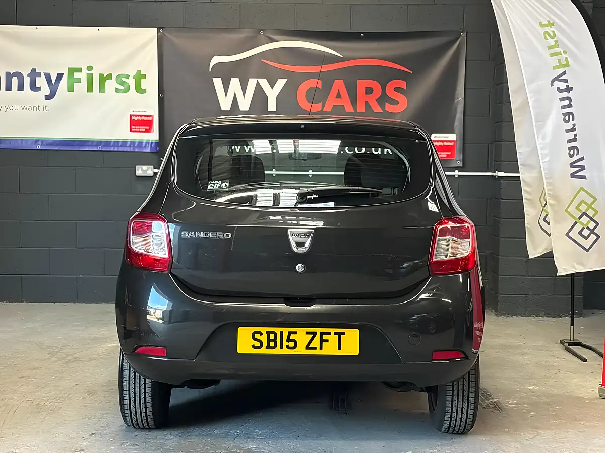 Used 2015 Dacia Sandero Ambiance Black - Interior and Exterior details 7