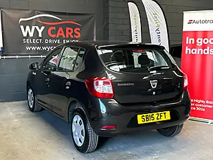 Used 2015 Dacia Sandero Ambiance Black - Interior and Exterior details 9