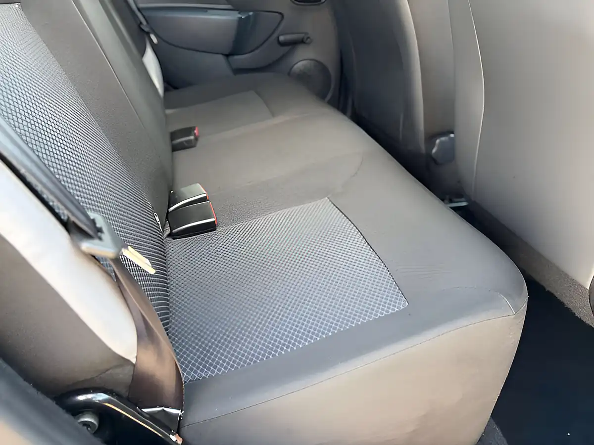 Used 2015 Dacia Sandero Ambiance Glacier White - Interior and Exterior details 11