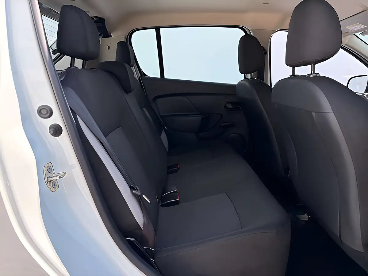 Used 2015 Dacia Sandero Ambiance Glacier White - Interior and Exterior details 12
