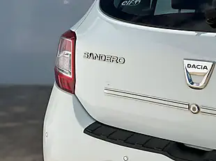 Used 2015 Dacia Sandero Ambiance Glacier White - Interior and Exterior details 13