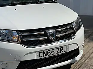 Used 2015 Dacia Sandero Ambiance Glacier White - Interior and Exterior details 6