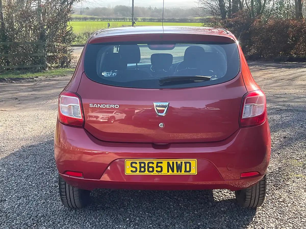 Used 2015 Dacia Sandero Ambiance Red - Interior and Exterior details 5