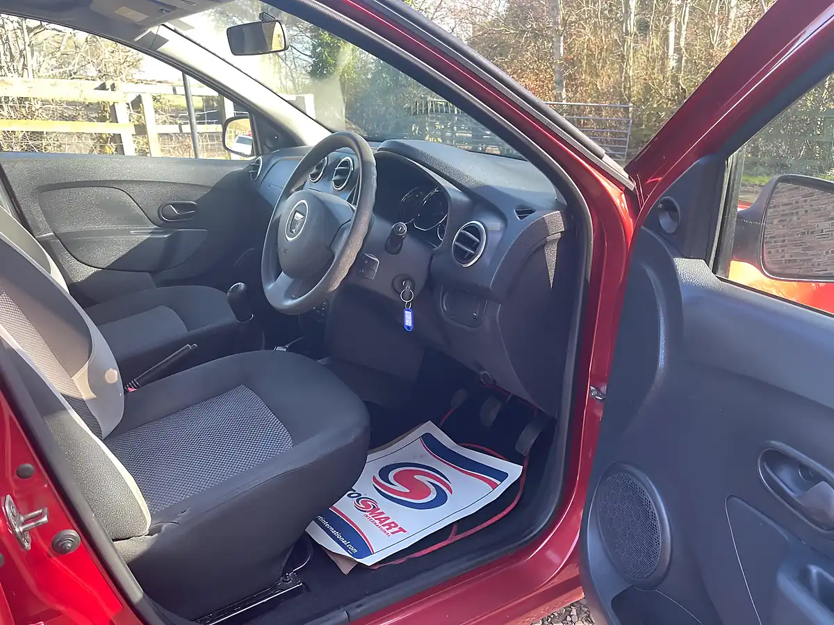 Used 2015 Dacia Sandero Ambiance Red - Interior and Exterior details 8