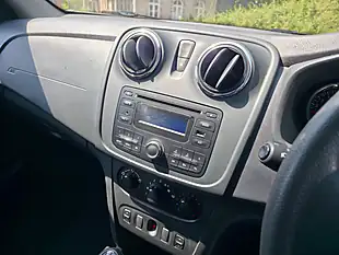 Used 2015 Dacia Sandero Ambiance Red - Interior and Exterior details 11