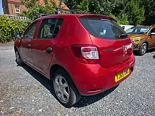 Used 2015 Dacia Sandero Ambiance Red - Interior and Exterior details 7