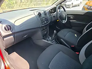 Used 2015 Dacia Sandero Ambiance Red - Interior and Exterior details 9