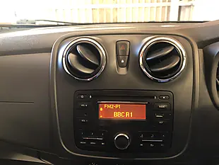Used 2015 Dacia Sandero Ambiance Red - Interior and Exterior details 9
