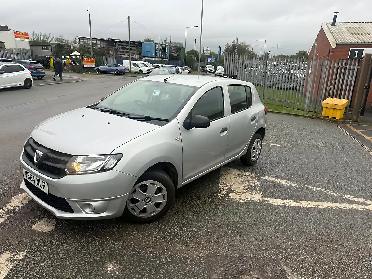 Used 2015 Dacia Sandero Ambiance Silver - Interior and Exterior details 6