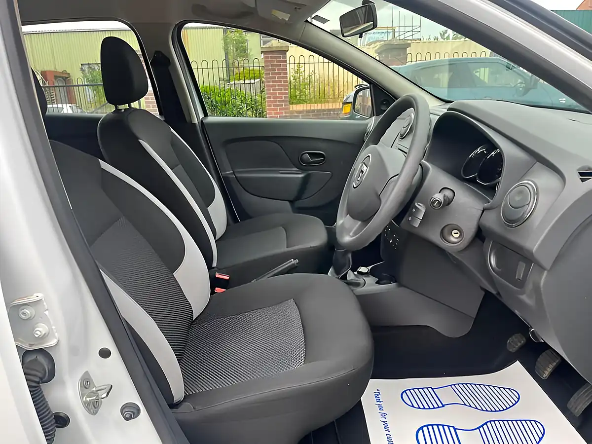 Used 2015 Dacia Sandero Ambiance White - Interior and Exterior details 10