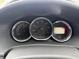 Used 2015 Dacia Sandero Ambiance White - Interior and Exterior details 11