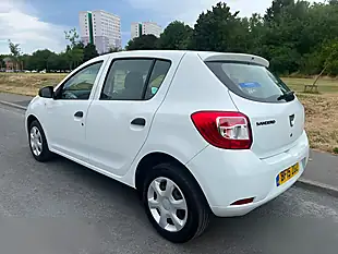 Used 2015 Dacia Sandero Ambiance White - Interior and Exterior details 3