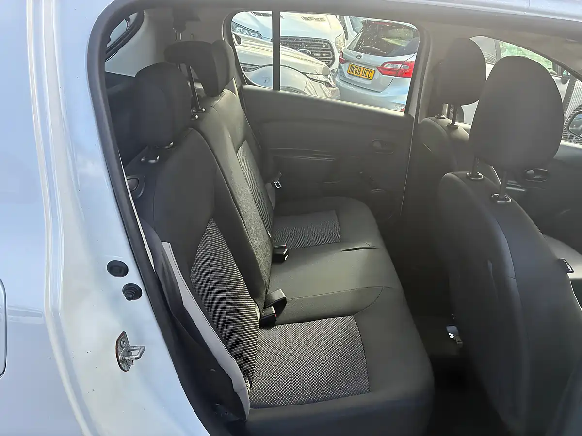 Used 2015 Dacia Sandero Ambiance White - Interior and Exterior details 14