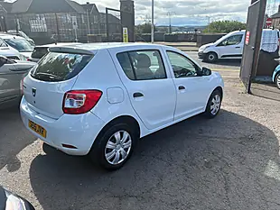 Used 2015 Dacia Sandero Ambiance White - Interior and Exterior details 3