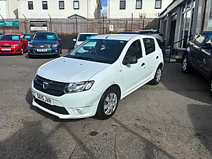Used 2015 Dacia Sandero Ambiance White - Interior and Exterior details 7