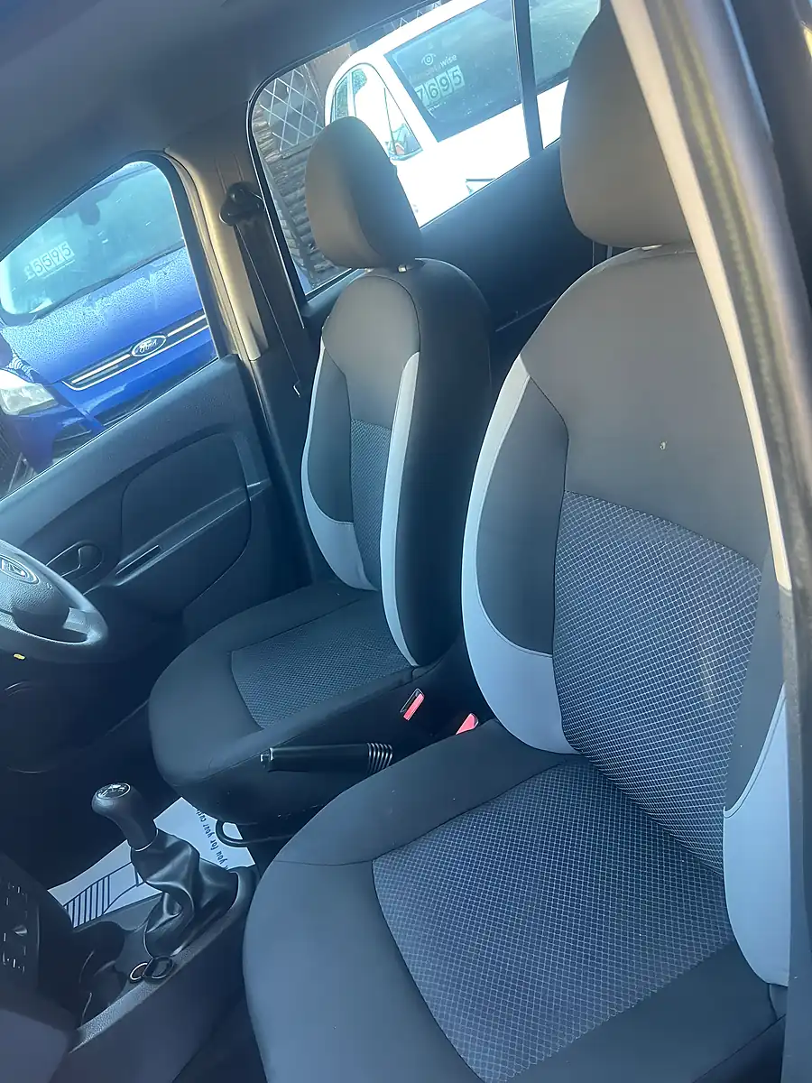 Used 2015 Dacia Sandero Ambience Panther Black - Interior and Exterior details 6