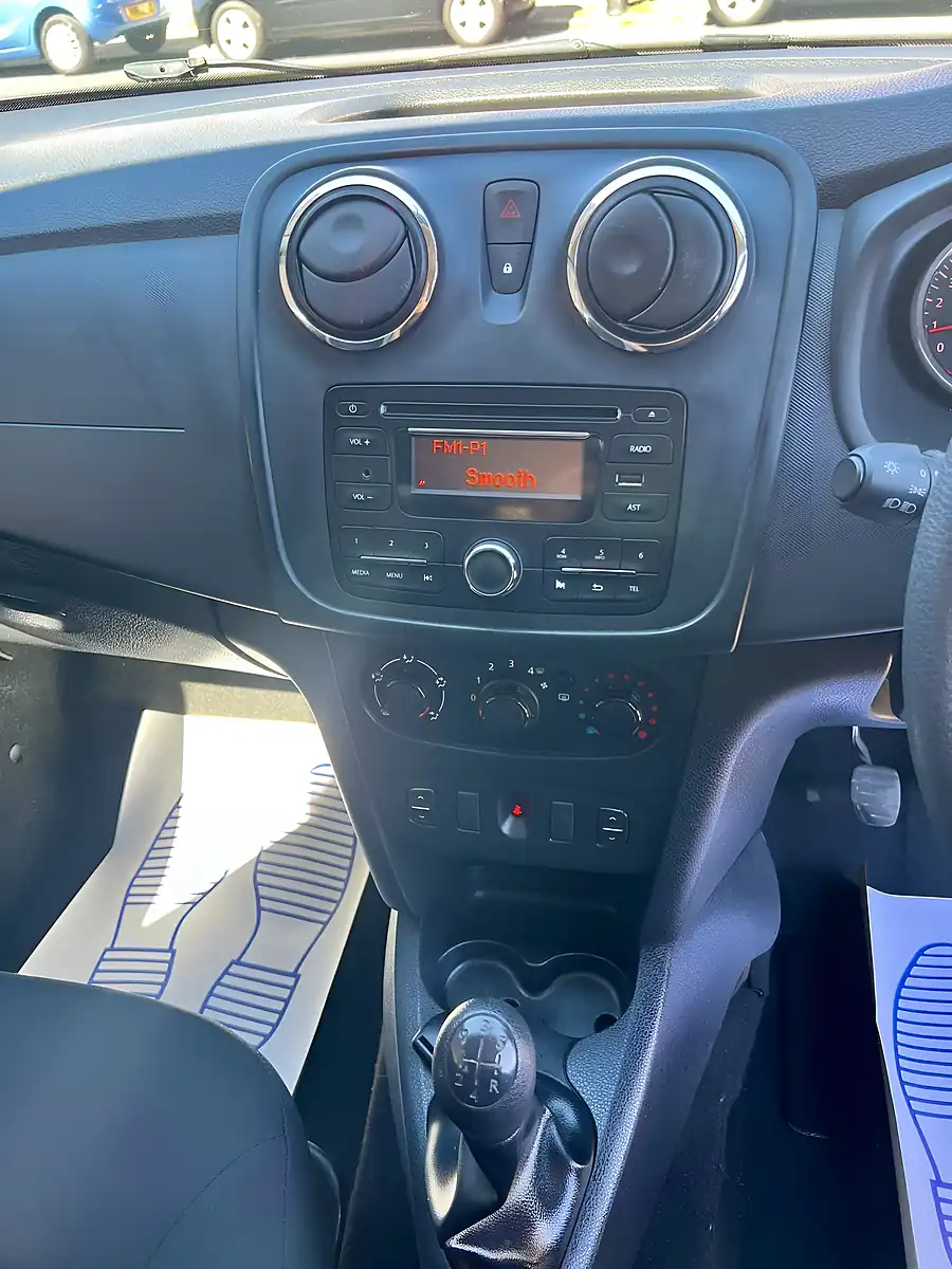 Used 2015 Dacia Sandero Ambience Silver Metallic - Interior and Exterior details 5