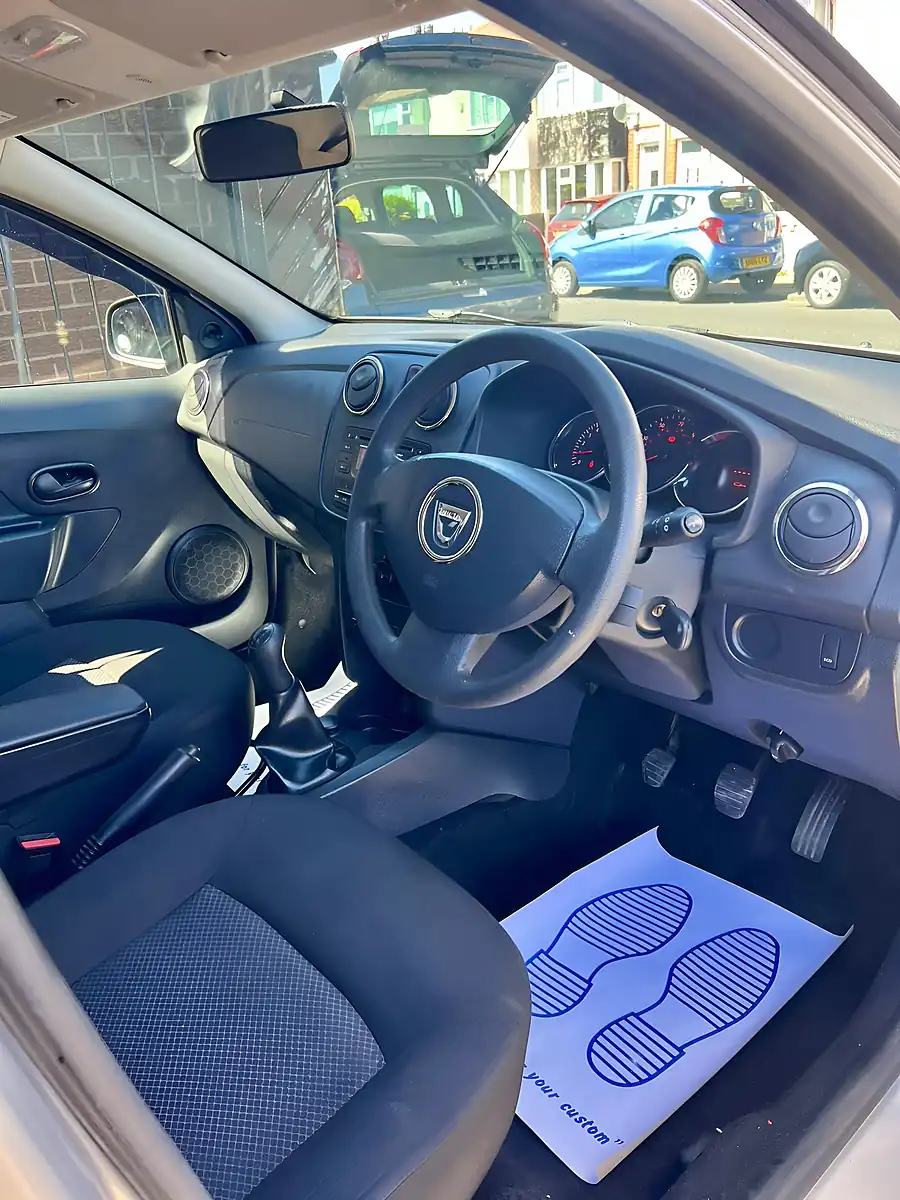 Used 2015 Dacia Sandero Ambience Silver Metallic - Interior and Exterior details 8