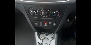 Used 2015 Dacia Sandero Laureate White - Interior and Exterior details 15